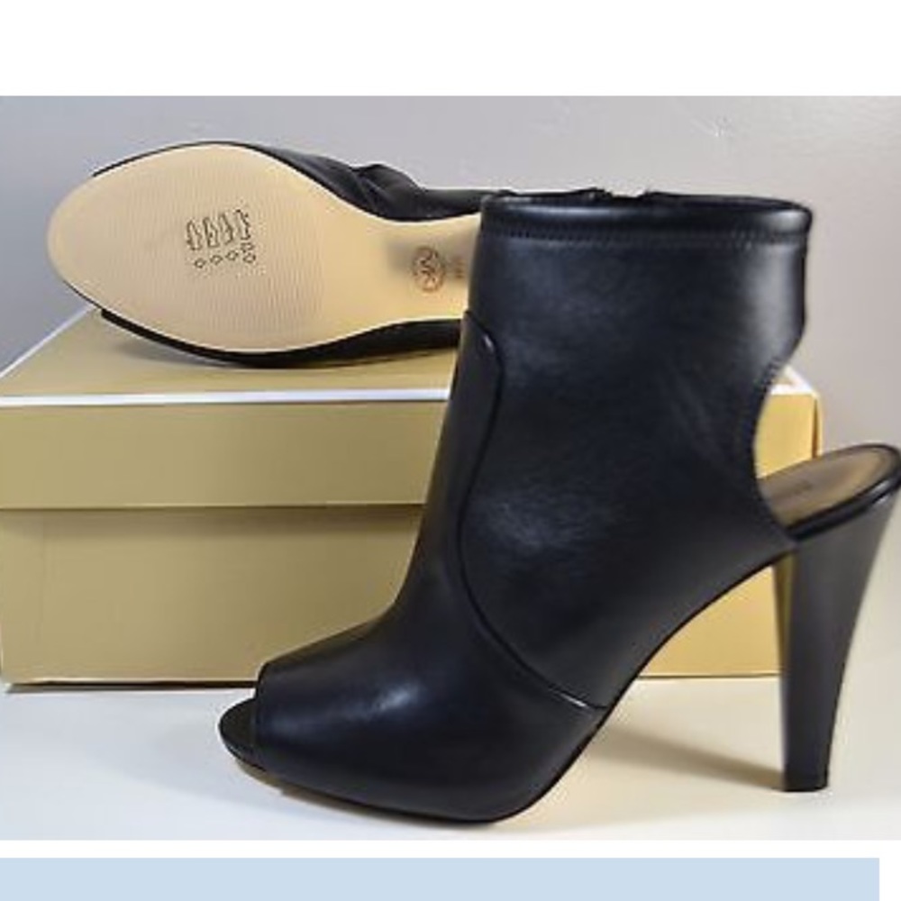 MICHAEL KORS SELINA BLACK LEATHER PEEP TOE